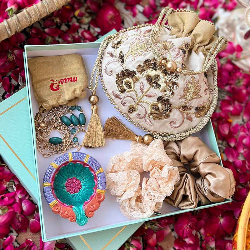 Mughal gift box