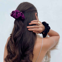 Scrunchie - Beaded Black